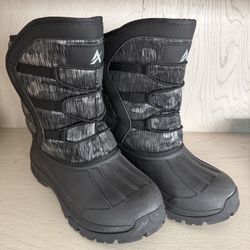 Snow Boots - Big Kids Size 6 - Excellent Condition