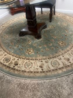 7-foot round rug