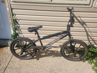 Mongoose BMX Bike Black Mag Wheels
