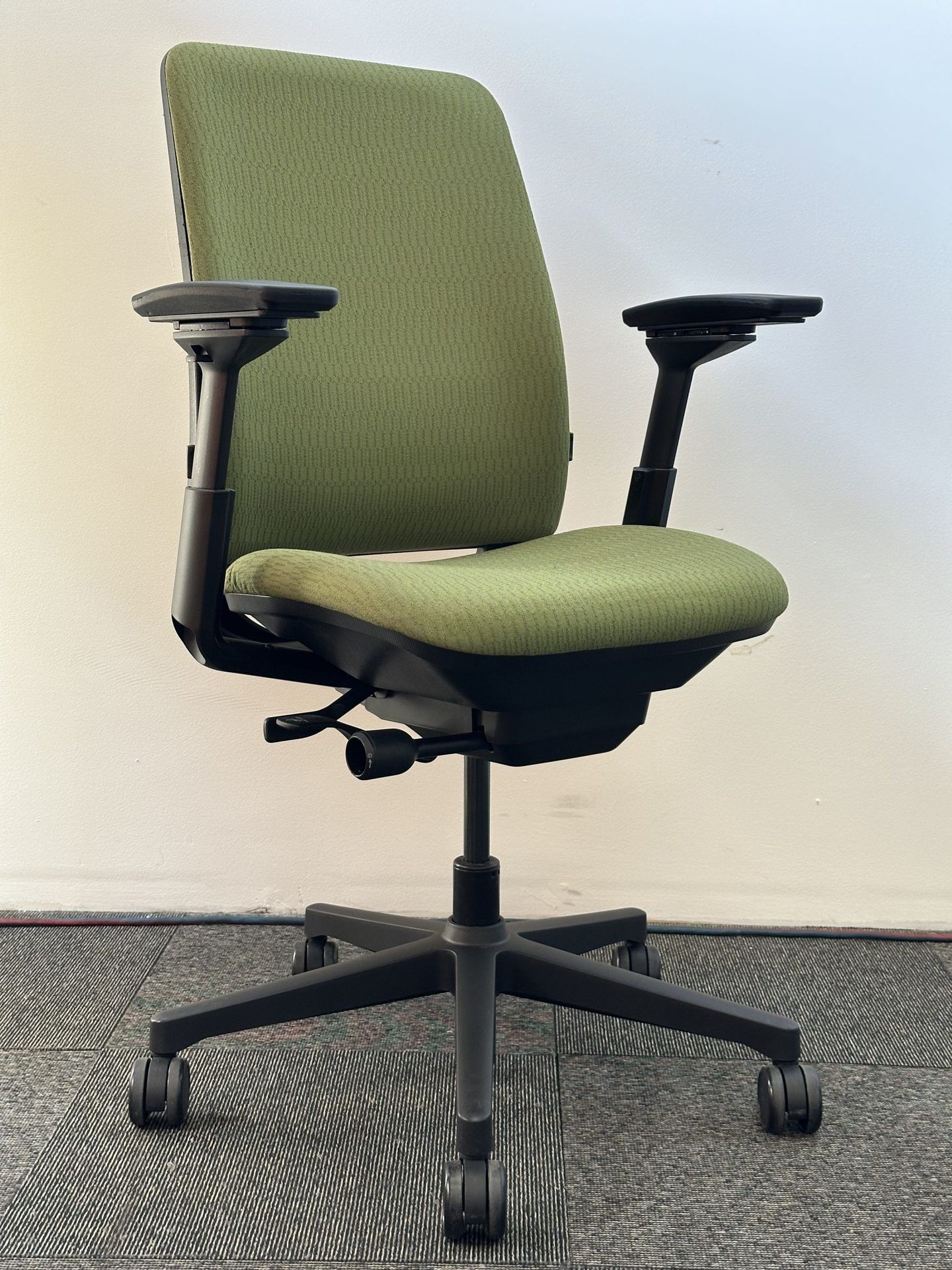 Steelcase Amia Task Chair (Green Pattern/Black)