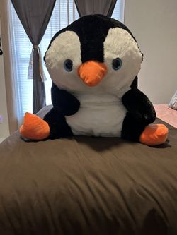 XL Stuffed Toy Penguin 