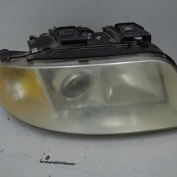 2002-2004 Audi A6 Right Passenger Side Xenon Headlight Assembly OEM AK(contact info removed)