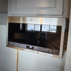 G E microwave 