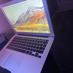 MacBook
