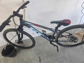27.5 GT Laguna Mountain Bike small frame woman