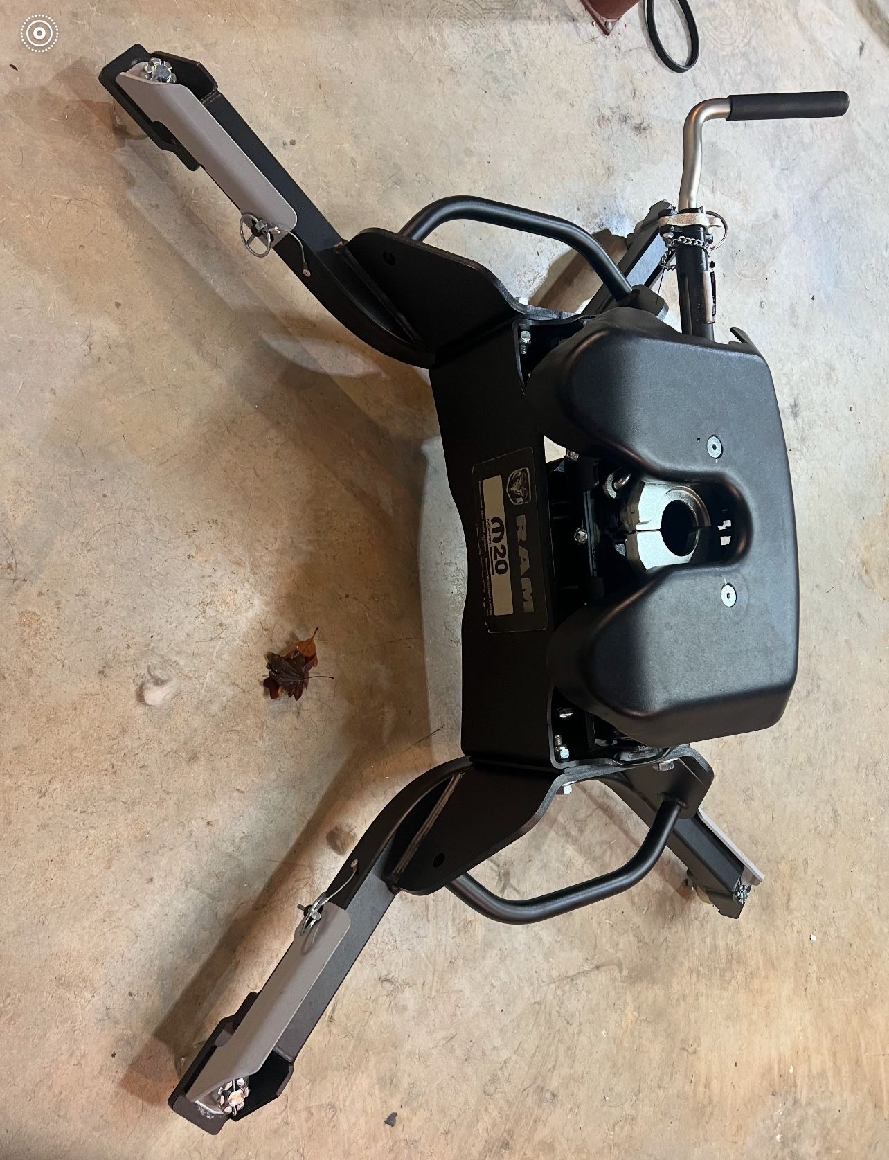 DIRECT MOUNT 5TH WHEEL HITCH MOPAR