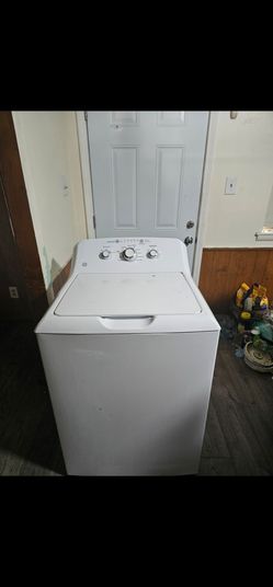 GE WASHER GOOD CONDITION LARGE CAPACITY HEAVY DUTY DELIVERY AVAILABLE FOR EXTRA FEE