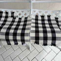 4 FOOD NETWORK BLACK & WHITE CHECKERED PLACEMATS.  100% Cotton Machine Washable. $10 For The 4. 
