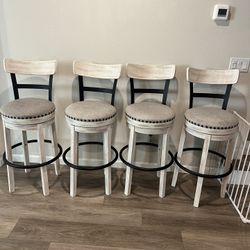 Swivel Bar Stools 