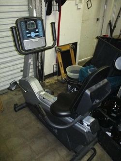 Heavy Use NordicTrack Commercial 400 Recumbent Bike