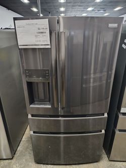Frigidaire 21.5cu Counter -Depth 4-Door French Door Refrigerator Black Stainless steel