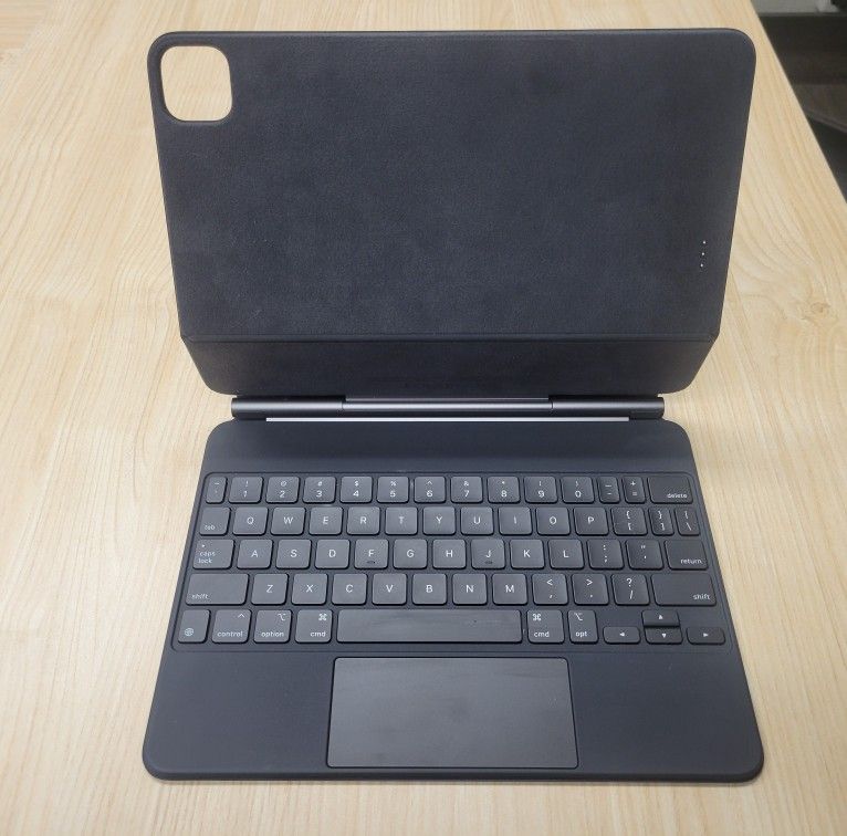 Apple Magic keyboard 11in iPad Pro (4th) Air (5th)