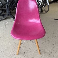 Modernica Eames Herman Miller Pink Molded Plastic Chair 