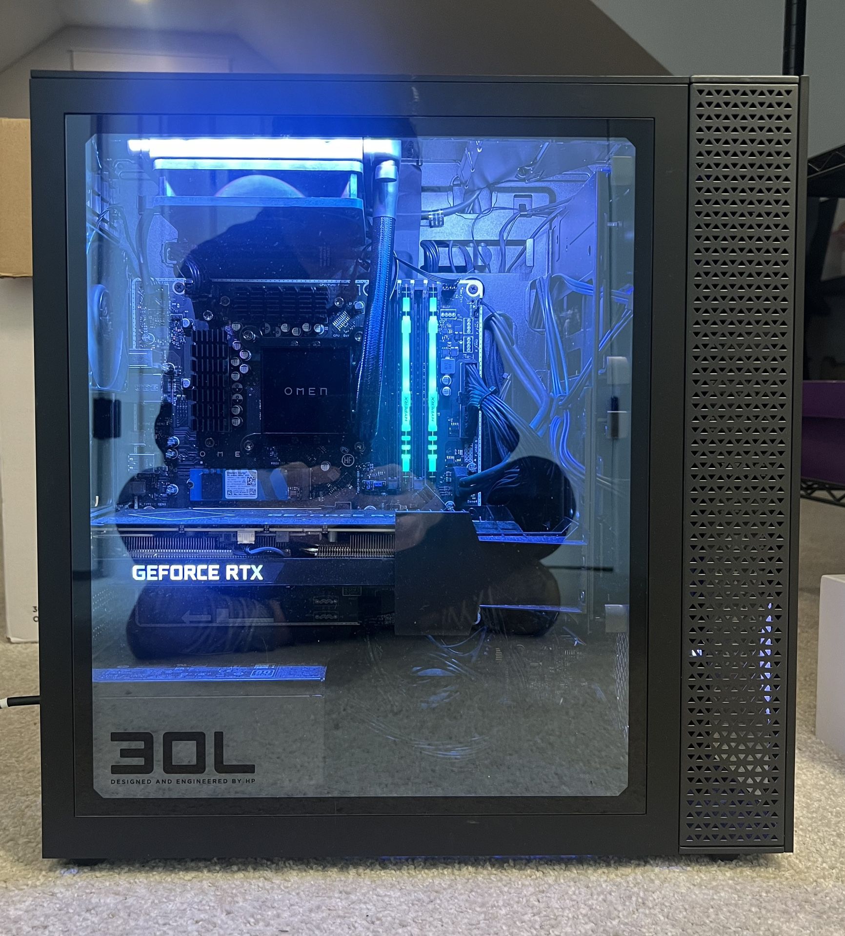 Omen 30L Gaming Laptop 16 g Storage. Barley Used.
