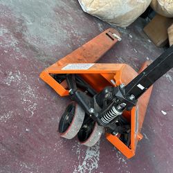 Pallet jack