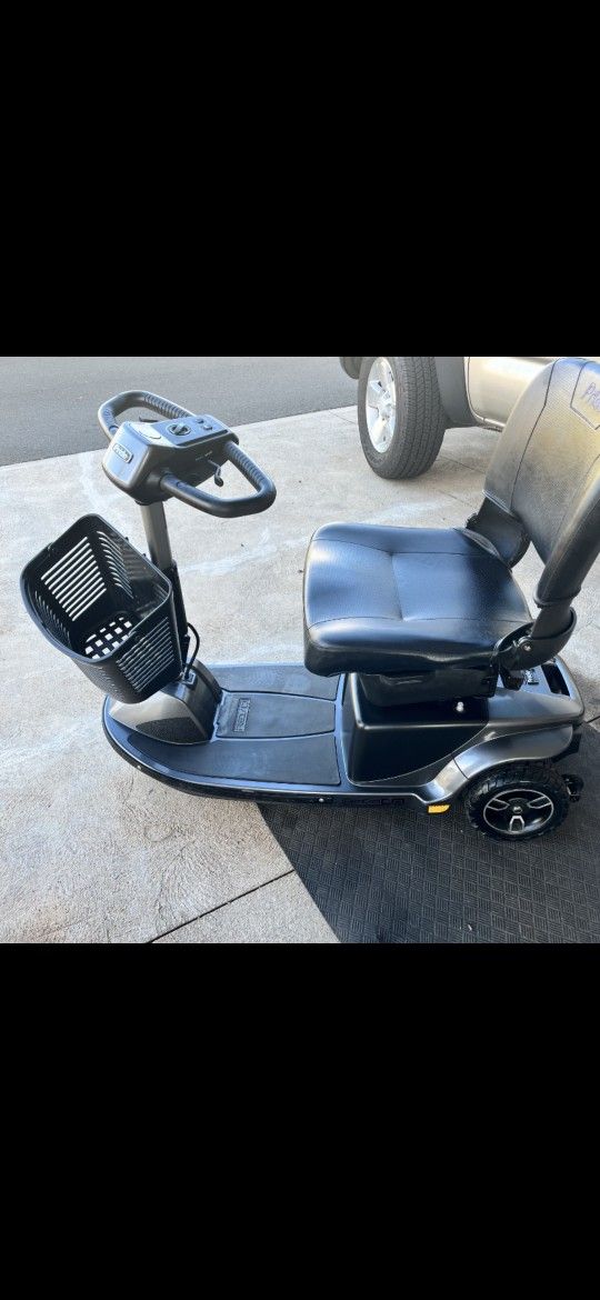 Scooter Electric W/Charger OBO