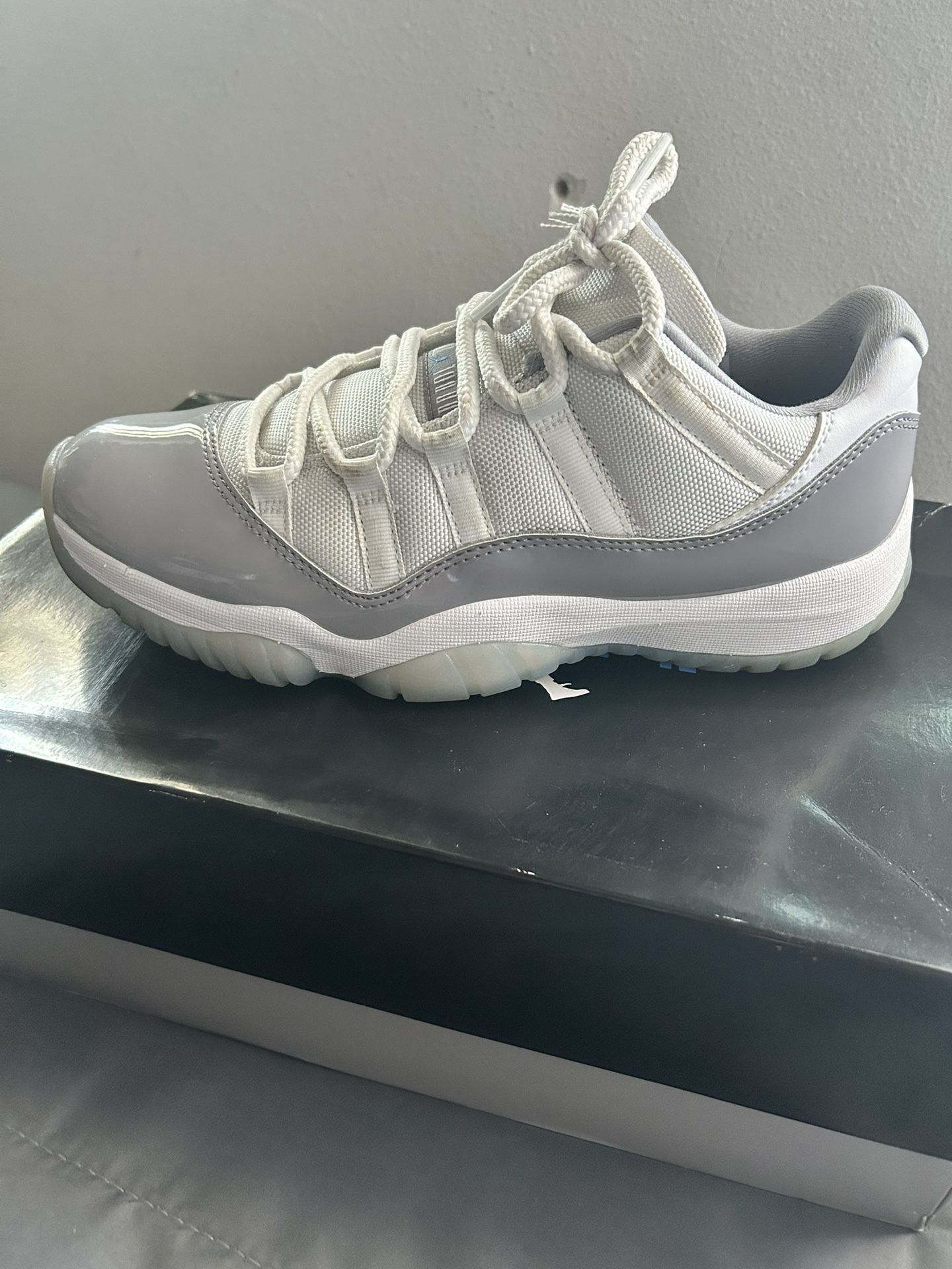 Jordan 11 Low Cement Grey