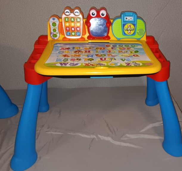 VTech Touch and Learn Activity Desk Deluxe