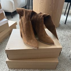 Steve Madden Knee High Boots (size 9)