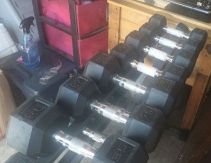 WORKOUT WEIGHTS WITH RACK
