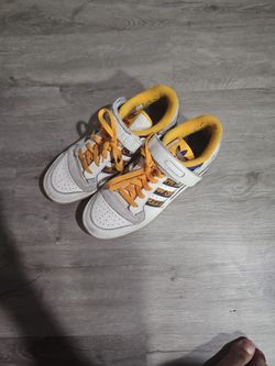 Adidas Forum 84 Low Shoee