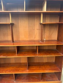 Shelf de madera muy bueno