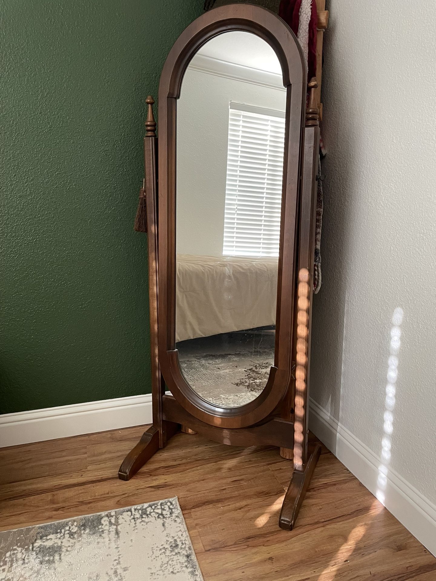 4foot Mirror