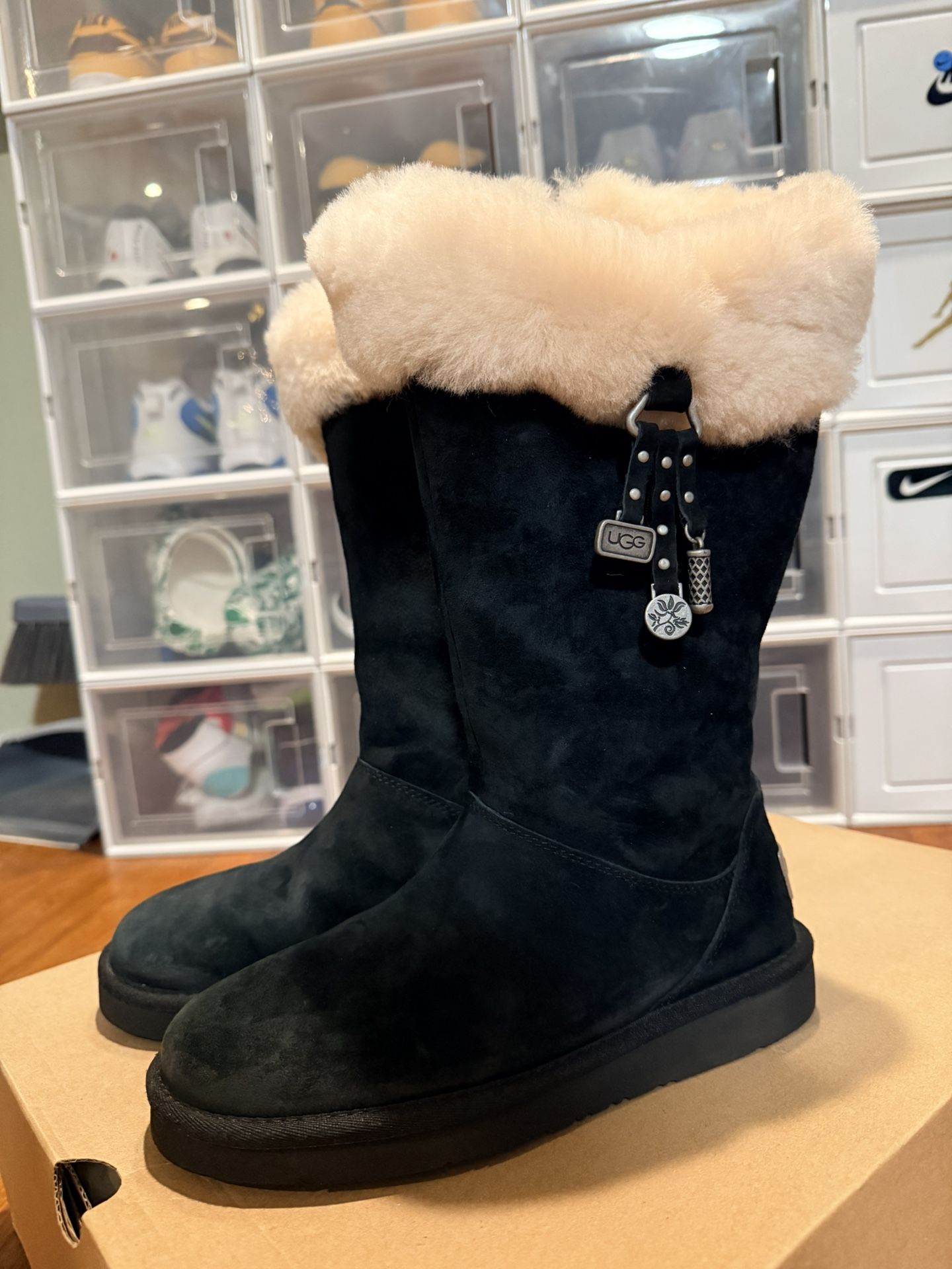 Ugg Boots With Charm Size 6
