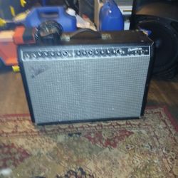 Fender Champion 100 Amp