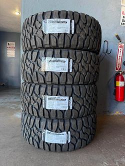 35x12.50R20. ROYALBLACK