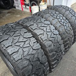 4 used tires Lt35x12.50r20 
2 tires Delium terra raider 
2 tires Fierce Attitude MT 
$250.00 all 4