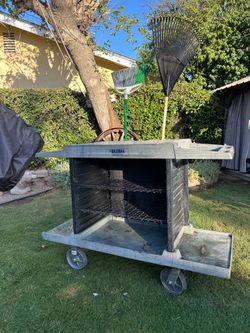 Rubbermaid Utility cart