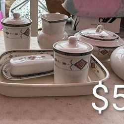 Dishware Set