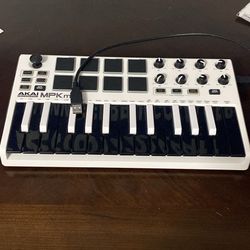 Akai Professional mini MK2 midi keyboard