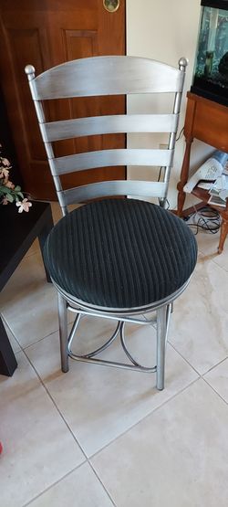 Metal Swivel Chair