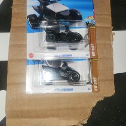 TESLA CYBERQUAD HOT WHEELS 