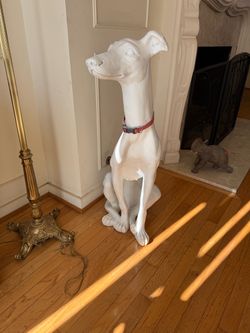 dog statue