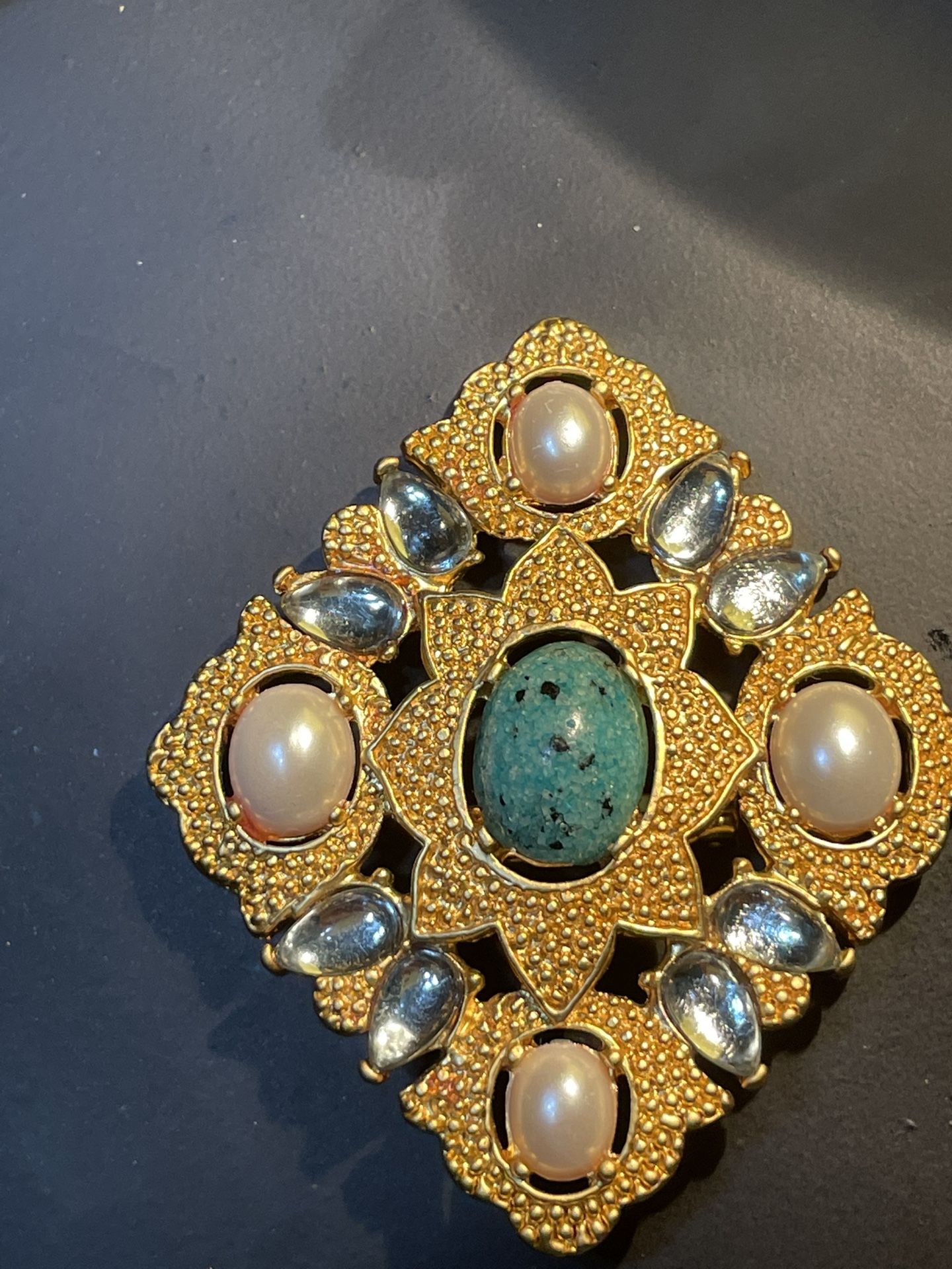 Vintage Unsigned Faux Turquoise Pearl Brooch Pin Goldtone Huge Mobe Pearl