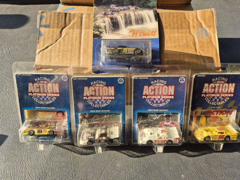 1:64 dirt late model