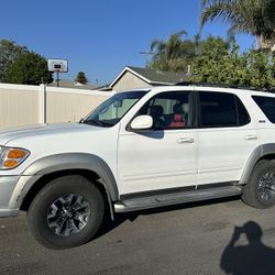 Título Limpio 2002 Toyota Sequoia 177K Millas Precio 3800$ Solo Efectivo Cash Only 