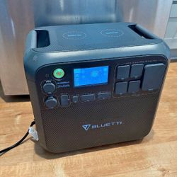 BLUETTI AC200MAX Expandable Power Station