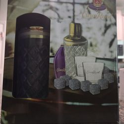 CROWN ROYAL COCTAIL SHAKER SET