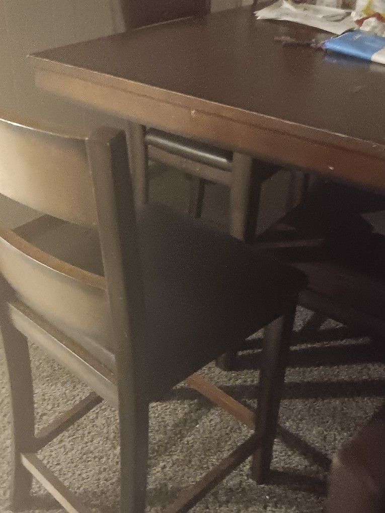 7 Chair Wooden Table