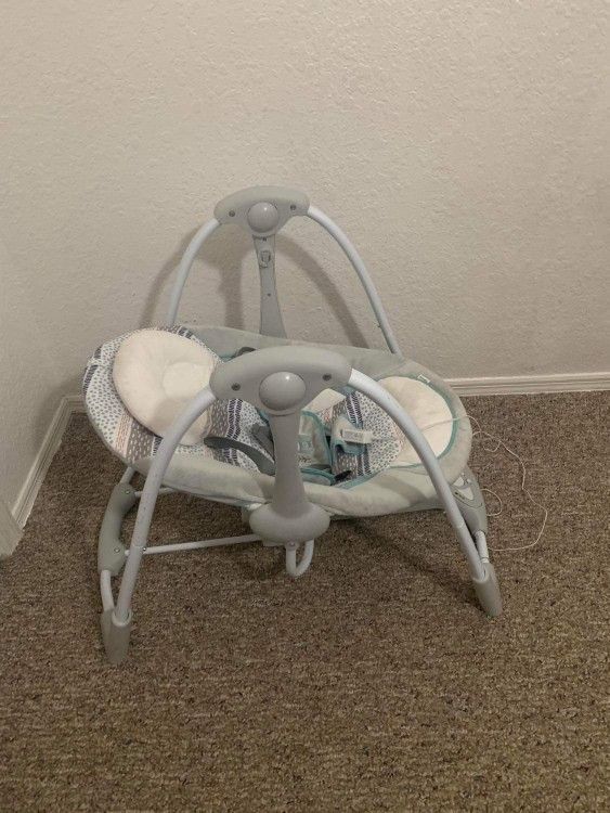 Ingenuity Compact LightWeight Portable Baby Swing With Music , Nature Sounds, Battery 0-9 Months , Has Battery , It's Clean, Smoke And Pet Free Home 