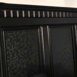Black Queen Bed
