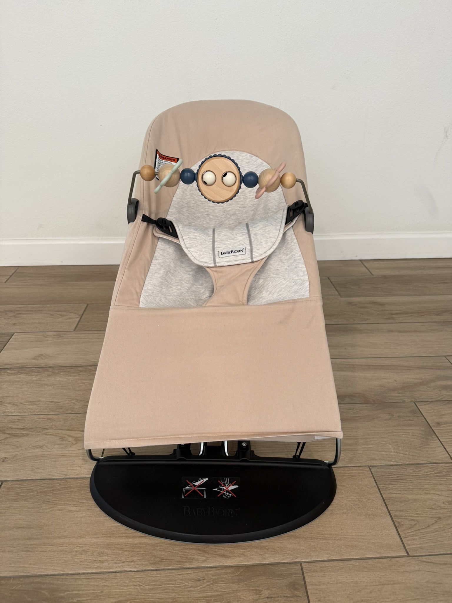 Babybjorn Bouncer & Toy Bar