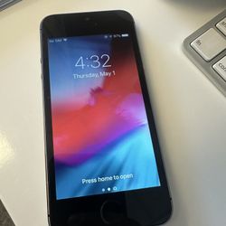 Locked iPhone 5s 