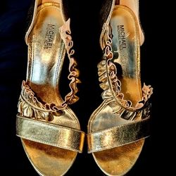 Michael Kors Women's Dress Shoes Size 7.5M Gold.