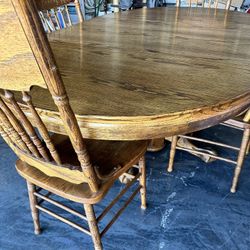 Oak Dinner Table/ 1 Leaf/ 6 Chairs