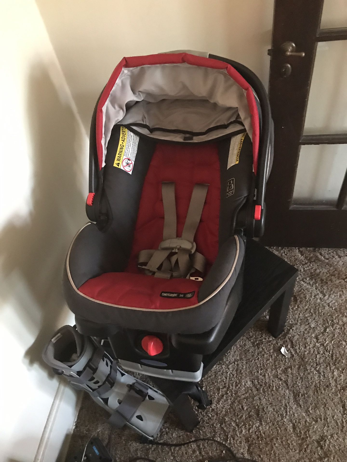 Graco infant car seat